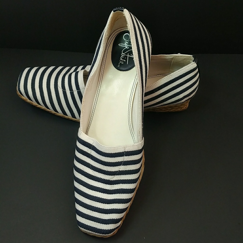 Life Stride Canvas Blue & White Wedge Sz 8.5M